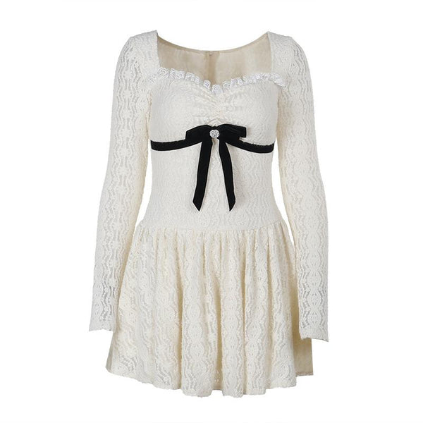 Long sleeve sweetheart neck bowknot lace mini dress