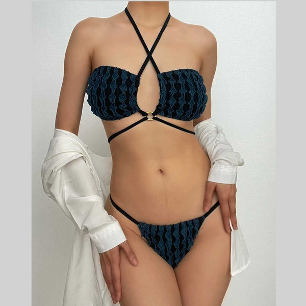 Traje de baño bikini anudado con aro redondo y halter con textura en contraste 