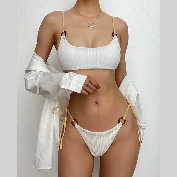 Traje de baño bikini acolchado con aro en forma de U y cuello en U en contraste 