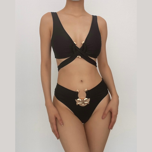 Metal applique self tie v neck solid bikini swimwear