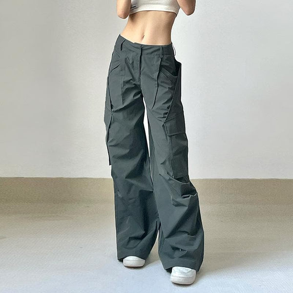 Solid zip-up low rise cargo pocket wide leg pant