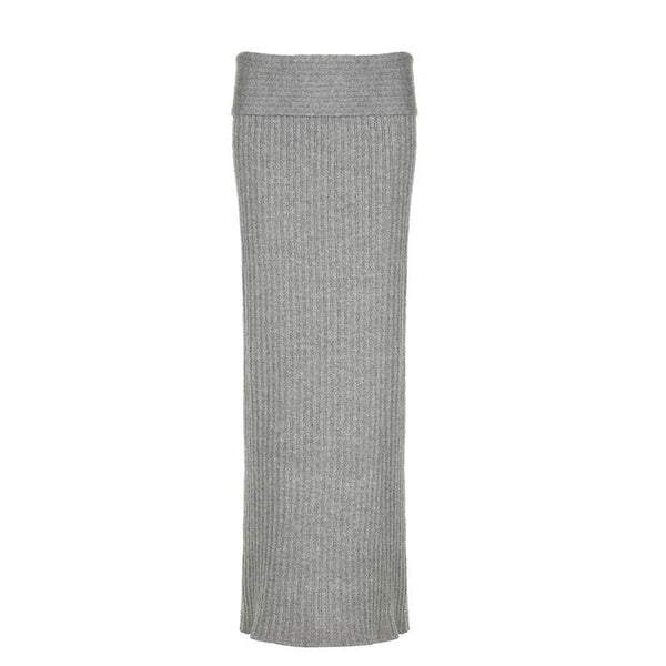 Knitted solid low rise maxi skirt